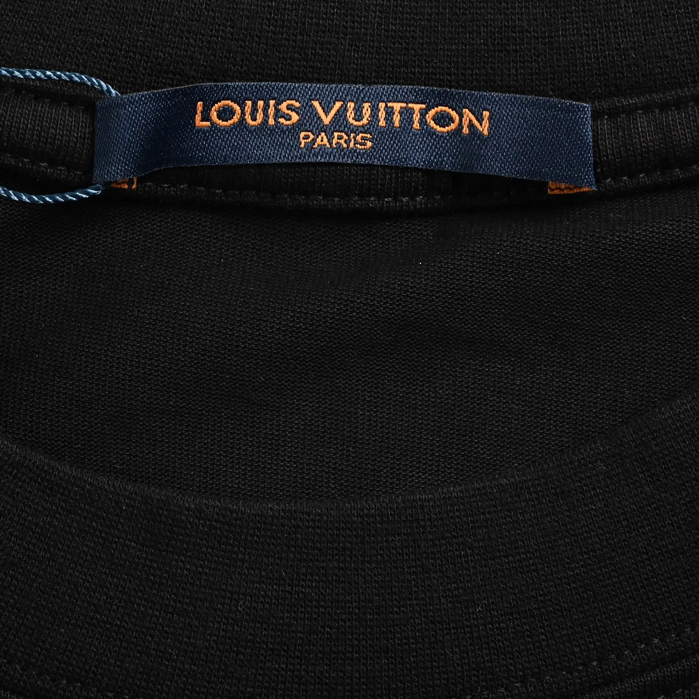 Louis Vuitton/ T